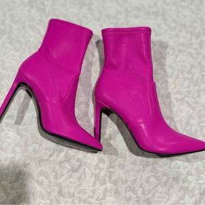 Nine West Neon Pink Pull on Boots size 5.5
